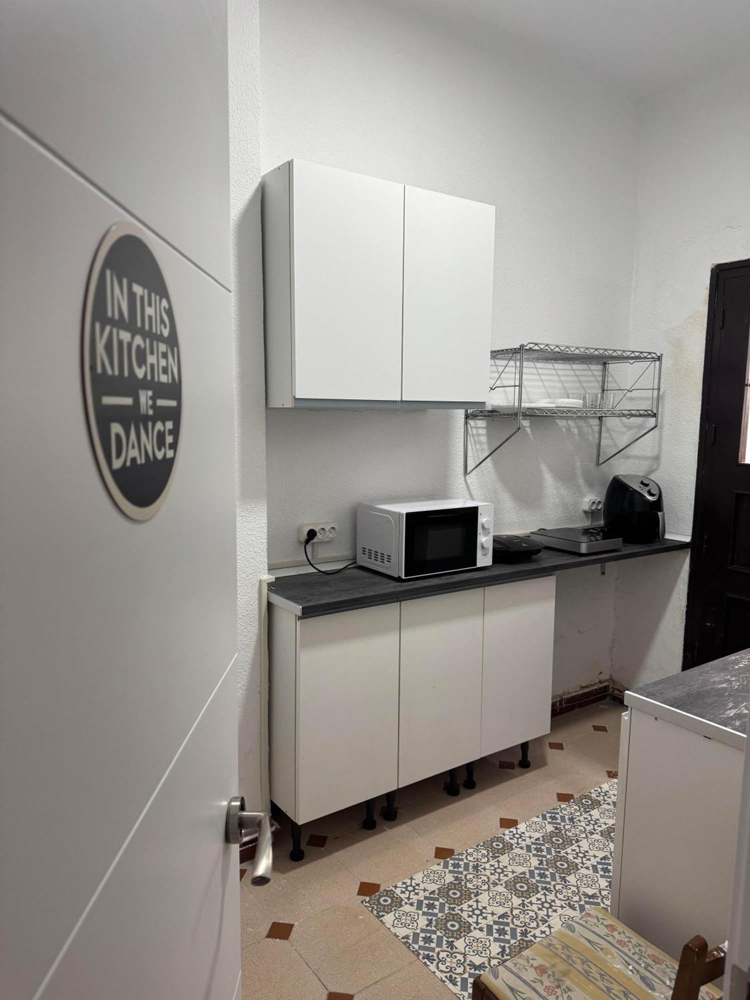 Hostal El Torero Alcalá de Henares Kültér fotó